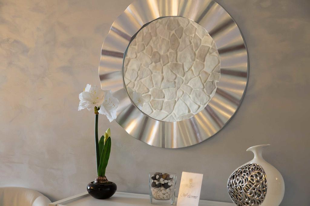 Park Hotel Latina Bagian luar foto