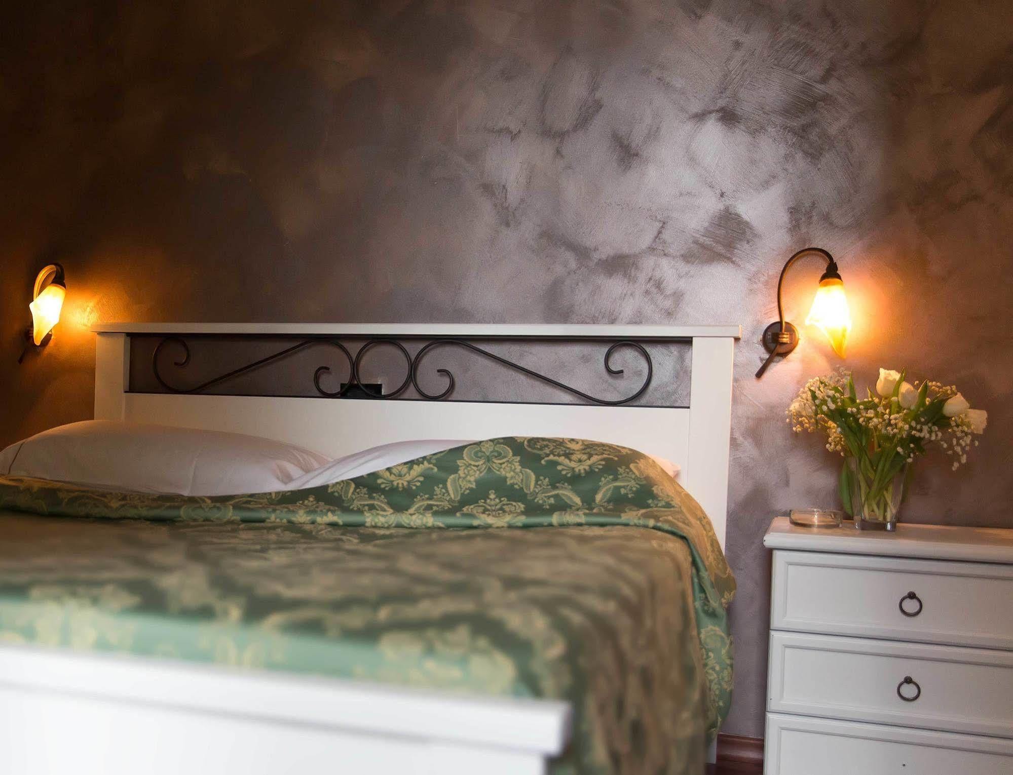 Park Hotel Latina Bagian luar foto