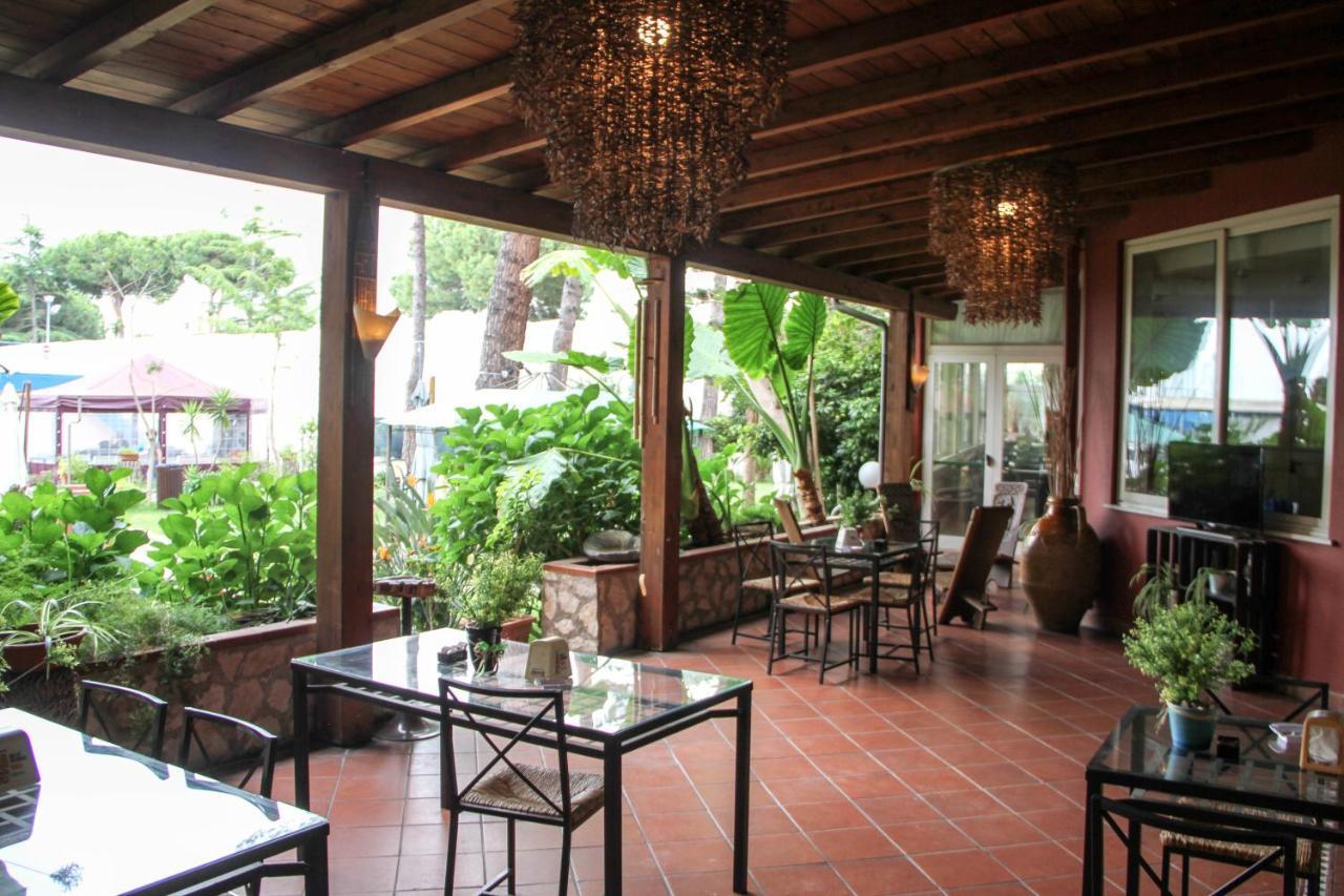 Park Hotel Latina Bagian luar foto